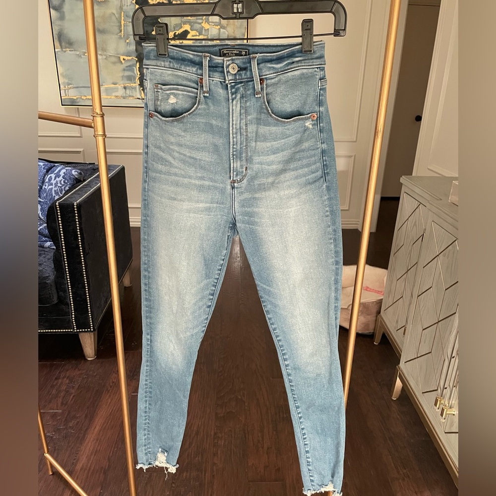 Abercrombie & Fitch High Waisted Jeans